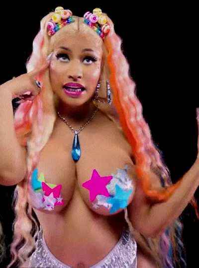 Nicki with no jacket gif! <3
