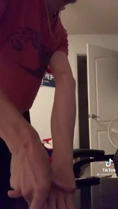 haha arm go pop