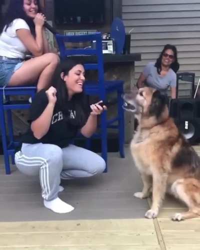 Now this is how you karaoke.