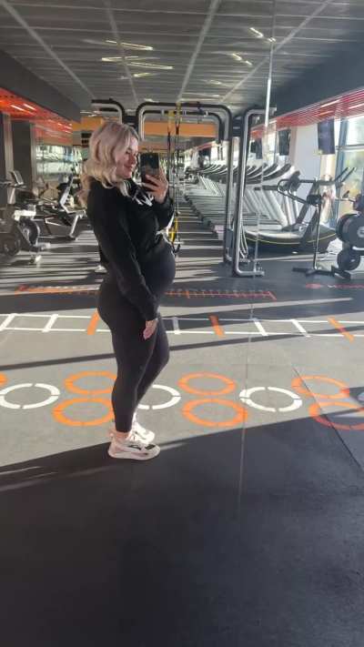 Pregnant and still running the gym like a boss