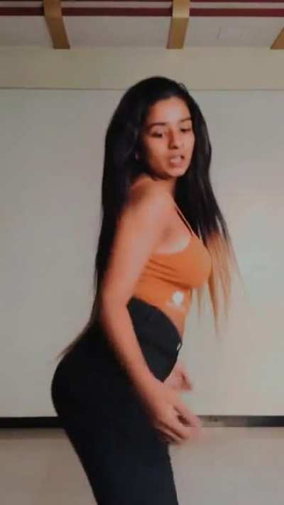 Suhana Khan ( __suhuuu__ )