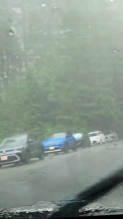 Has this happened to you? Flash Storm surprise most visitors this day.