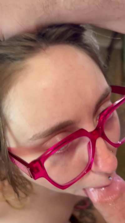 I bet you’d fuck my face too 😈