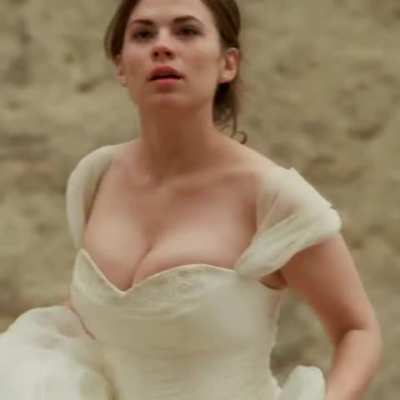 Hayley Atwell is stacked