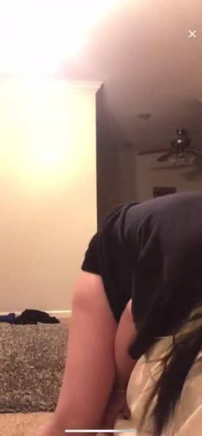 Tik Tok Thot Shakes ass and Smacks it for Viewers (Part 2.) 🍑