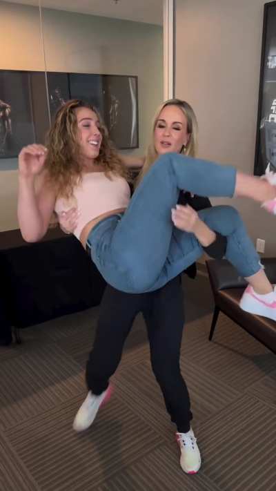 Vanessa D & Laura S.