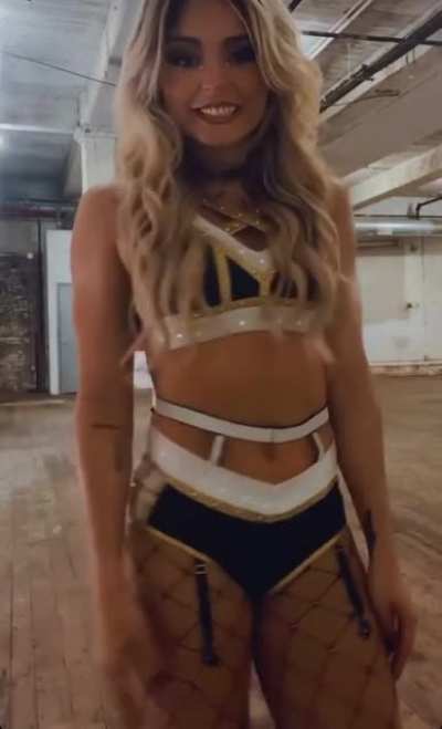 Taynara conti