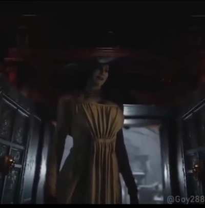 Noooo tall vampire mommy don’t choke me🥴