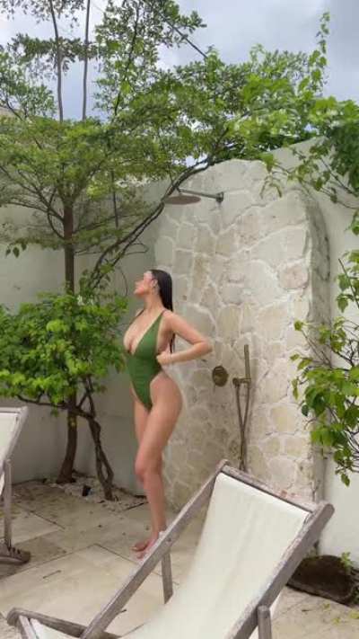 Ella Cervetto - Tropical