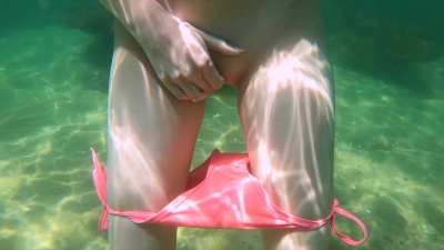 Getting horny at the beach again
