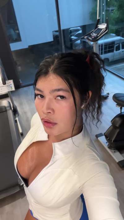 Gym done but Im still heated, wanna help me cool down