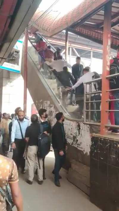 WCGW using the escalator