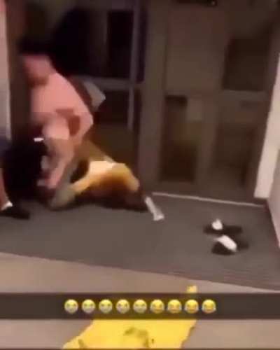 Girls fighting...bite right between the legs 