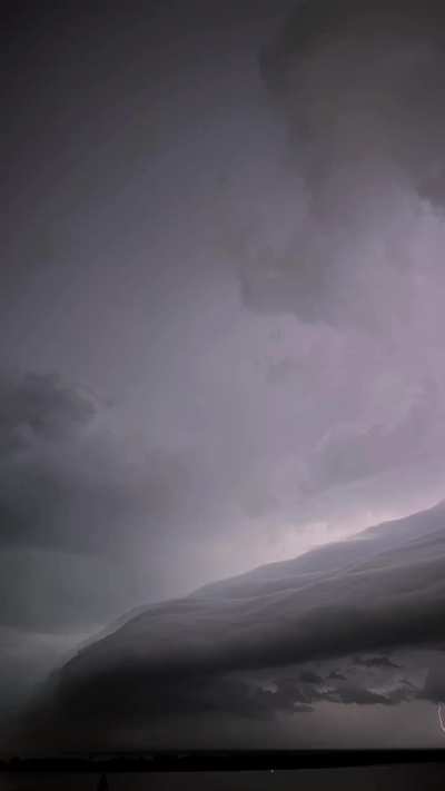 Thunderstorm rolling in