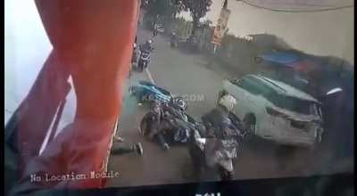 D or V after being run over by a semi?