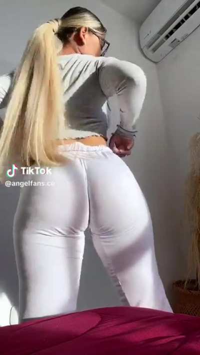 Jiggle😵😵