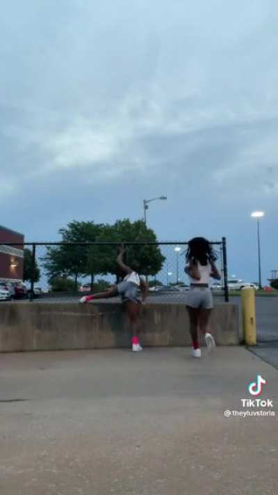 rakiyah twerkin