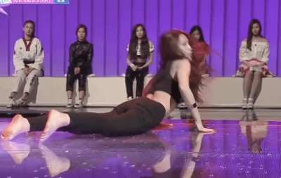 i could watch Momo all day...