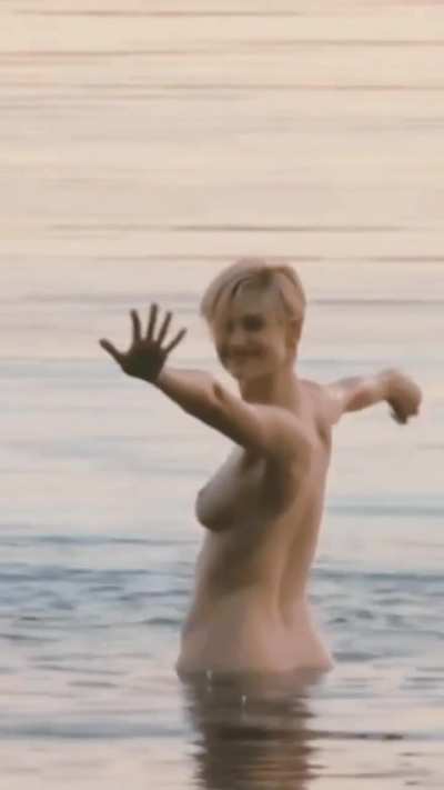 Elizabeth Debicki