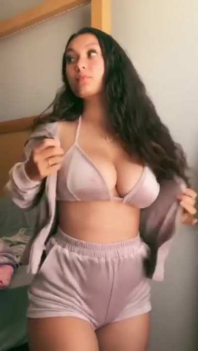 Gawd damn 👴🏿👓🤏🏿<wbr>👀