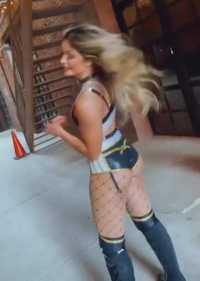 Taynara conti