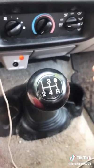 How to drive a manual car