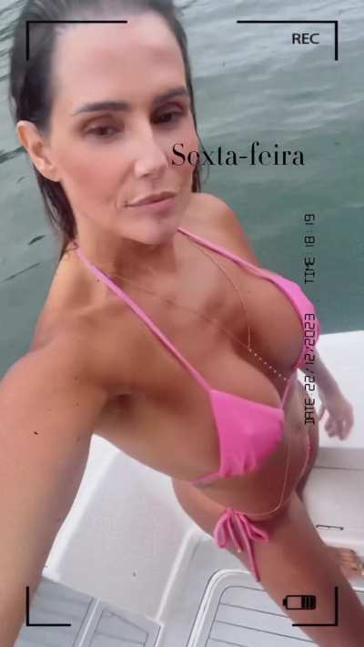 Deborah Secco