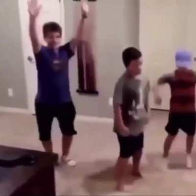 Niños haciendo bailes de 🆓🔥 vs