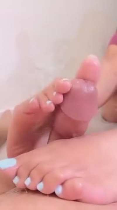 His hard dick couldn’t resist my feet