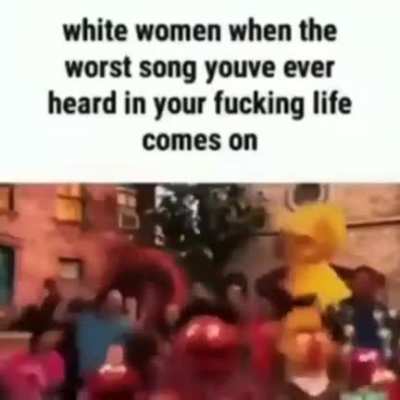 🤢