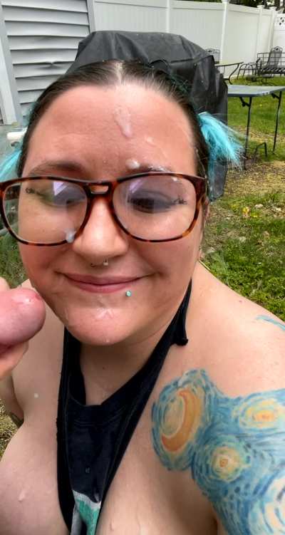 Cum in the sun💦