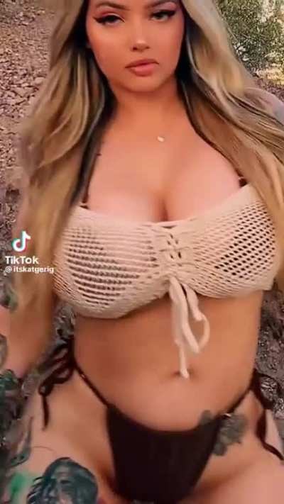 Hottie!! Itskatgerik