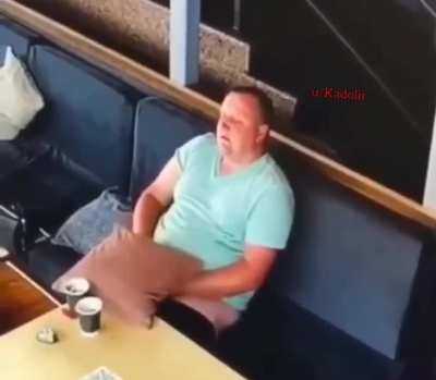 Gülüyo bide :d