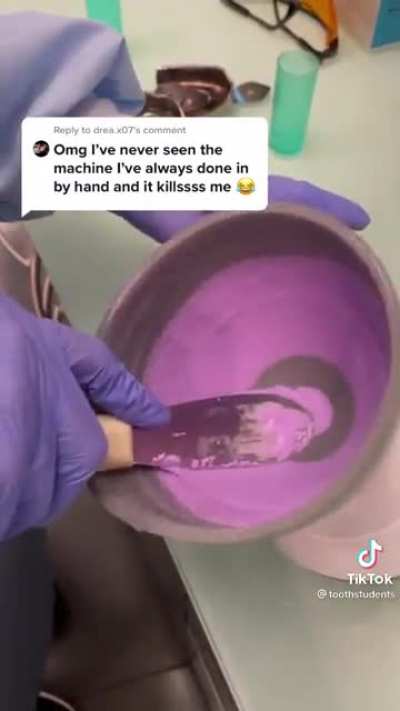 Mixing compound for taking dental impressions