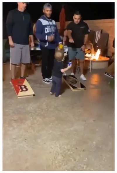 Do You Know That One BRO At The Party Who Brings The Good Time To Everyone? Here He Is 🤣👊♥️