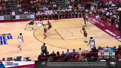 [Highlight] Brandon Miller beats his defender and slams it home