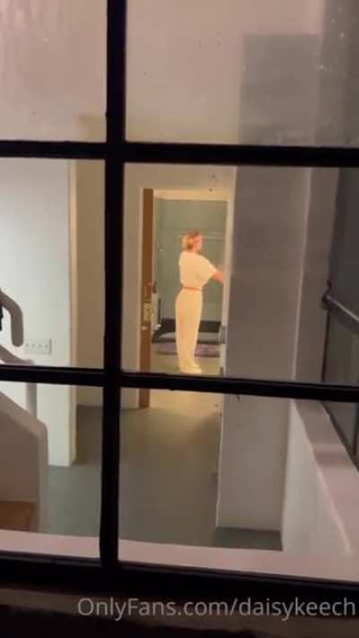 Daisy Keech, info in comments