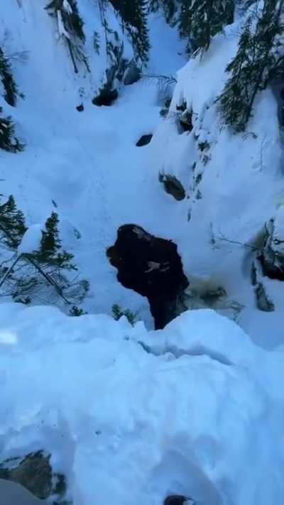Kratos dive