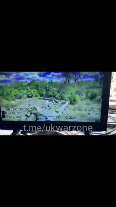 A Ukrainian FPV drone destroys a Russian 2S4 