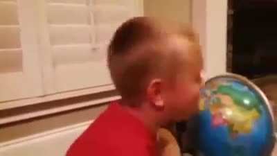 This little guy is very big brain