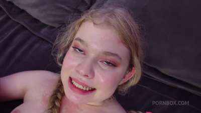 18yo Meow Miu tries anal fisting