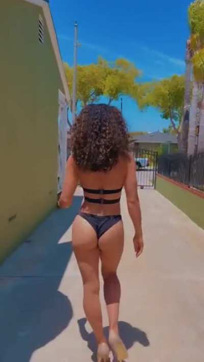Danielle Gray (@dan<wbr>ielle<wbr>grayf<wbr>it)