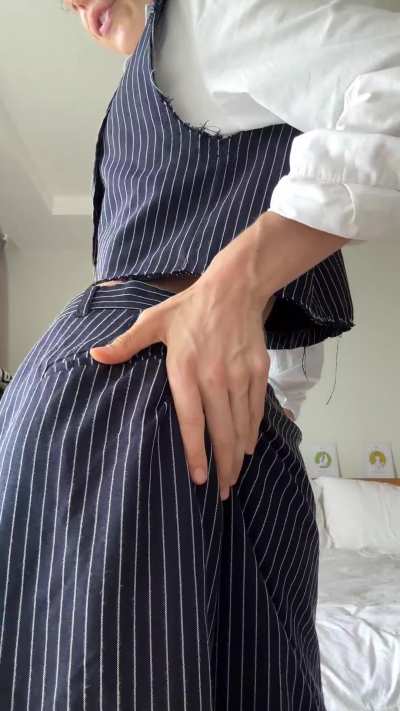 Would you be able to resist my juicy farts through these pants?