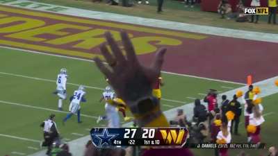 [Highlight] Jayden Daniels to Terry McLaurin for the 86 yard catch and run touchdown!
