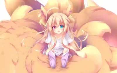 The goddess of floof has graced us with her presence (sauce in comments)