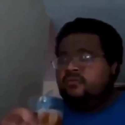 Yall want some tea?