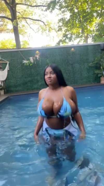 Yani The Body (@yan<wbr>i.the<wbr>.body<wbr>)