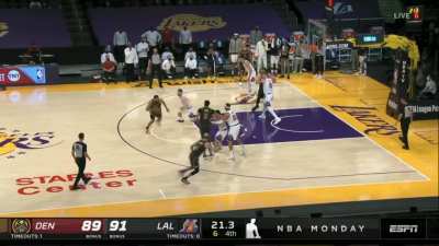[Highlight] Horton-Tucker manages to flip it in over Jokic to put the Lakers up 4 with 15.1 left