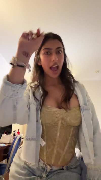 brown girls + corsets >>>