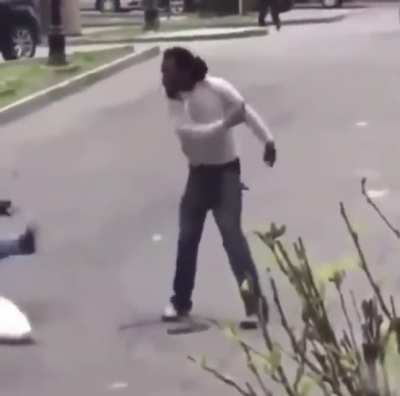 Official footage of the altercation between Lil oozie and SAINt JHN😳
